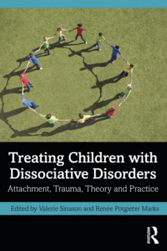 Image Evaluation et traitement des enfants et adolescents souffrant de problèmes d'attachement, de traumatisme complexe et de dissociation Image Evaluation et traitement des enfants et adolescents souffrant de problèmes d'attachement, de traumatisme complexe et de dissociation